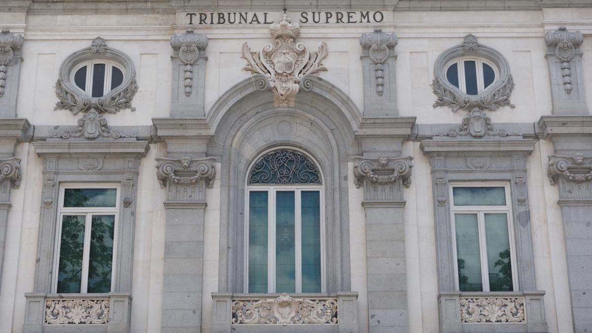 Un detalle de la fachada del Tribunal Supremo.
