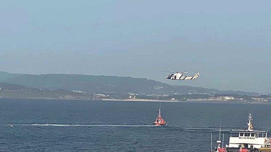 Una vela de kitesurf moviliza hasta dos veces al helicóptero de emergencias Pesca 1 en Ons