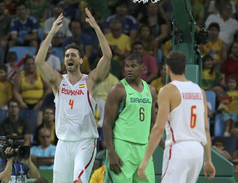 Las mejores imágenes del Brasil - España de baloncesto en Río 2016.