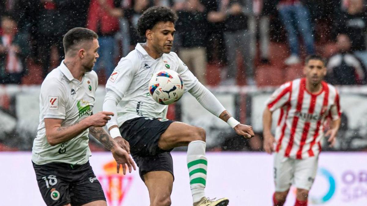 Resumen, goles y highlights del Sporting 2 - 3 Racing de Santander de ...