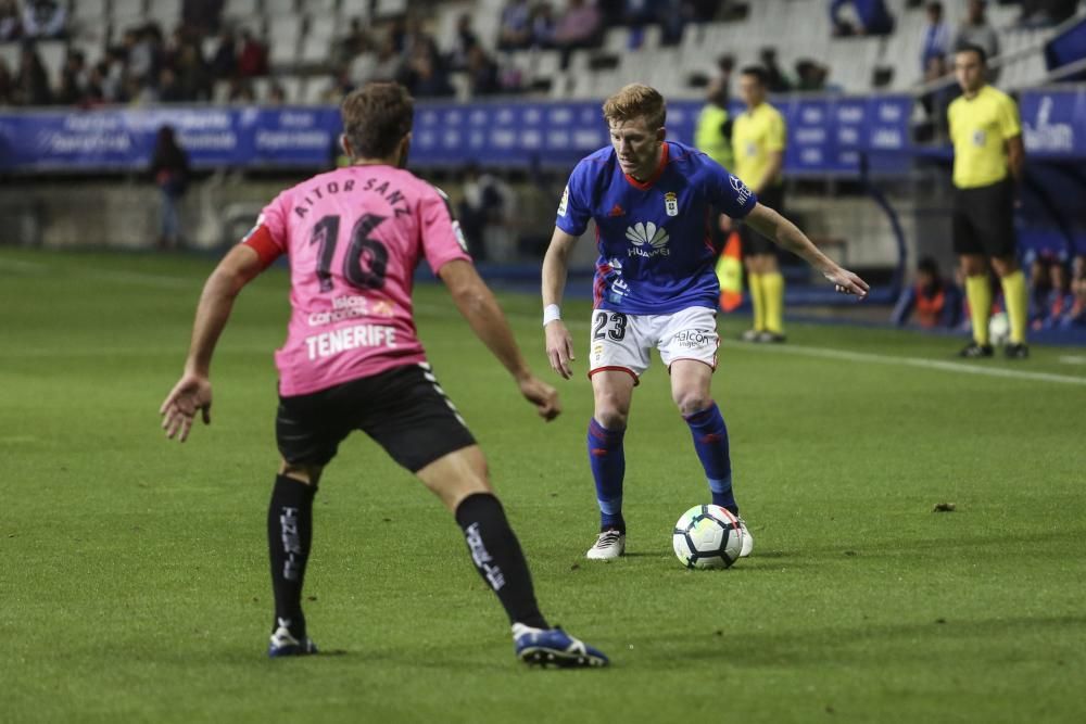 El partido entre el Real Oviedo y el Tenerife, en imágenes