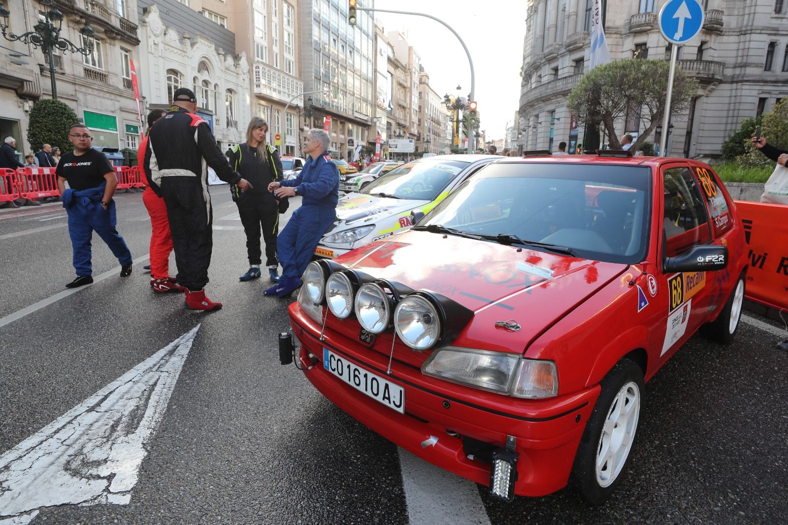 Los motores del Rallye Rías Baixas rugen en el centro de Vigo