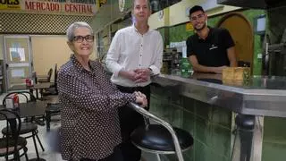 Más de seis décadas entre churros y café en el Mercado Central de Las Palmas de Gran Canaria