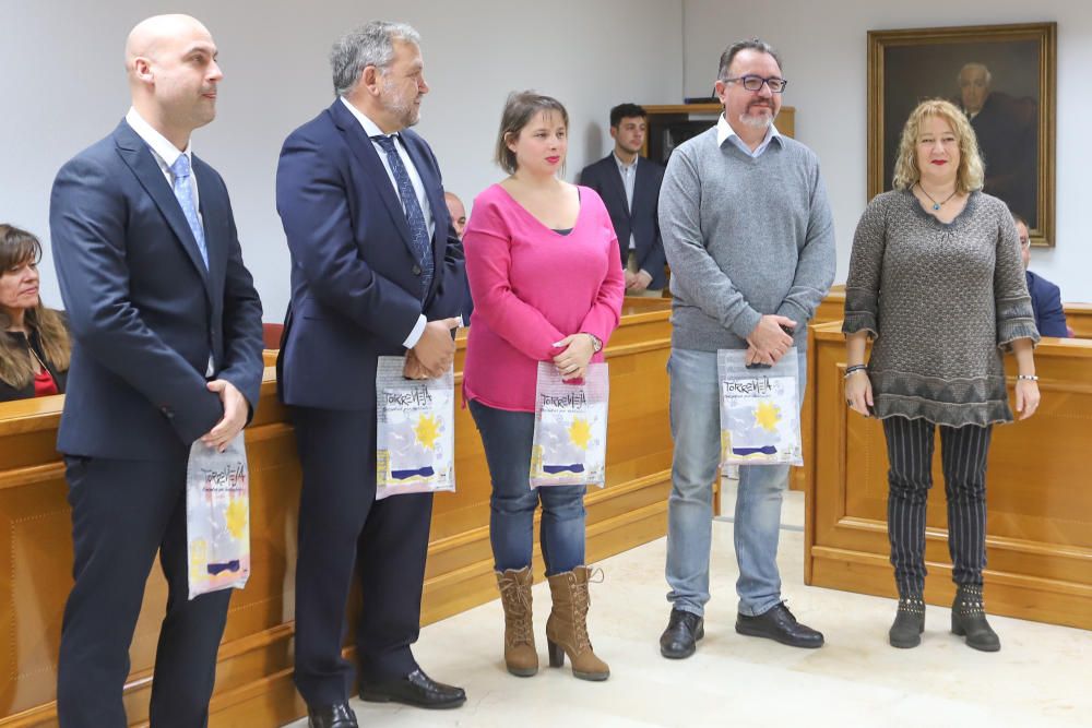 Torrevieja celebra el Día de la Constitución