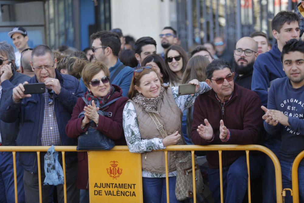 Búscate en el público de la mascletà del 1 de marzo