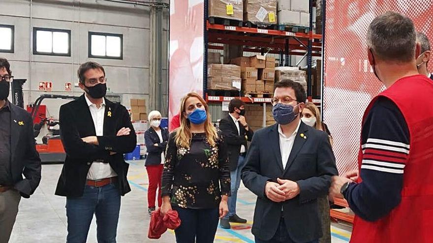 Visita al Centre Humanitari de la Creu Roja a Sant Martí de Tous