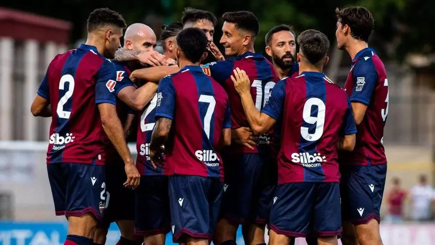 Sigue en directo el Levante - Cádiz