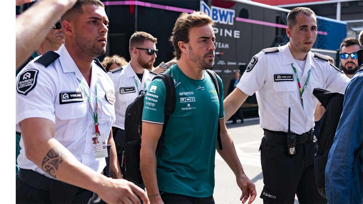Fernando Alonso, a su llegada al Circuit este sábado Fernando Alonso, a su llegada al Circuit este sábado