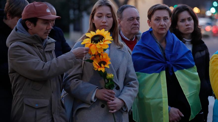 Concentración en València solidarizándose con Ucrania cuando se cumple un año del inicio de la guerra