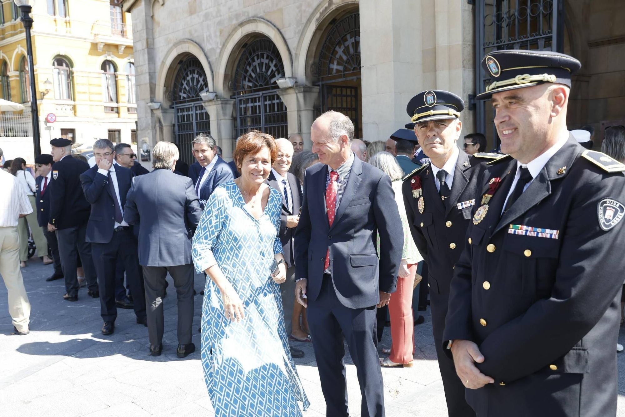 La misa con la Armada y la ofrenda floral del Carmen en Gijón, en imágenes