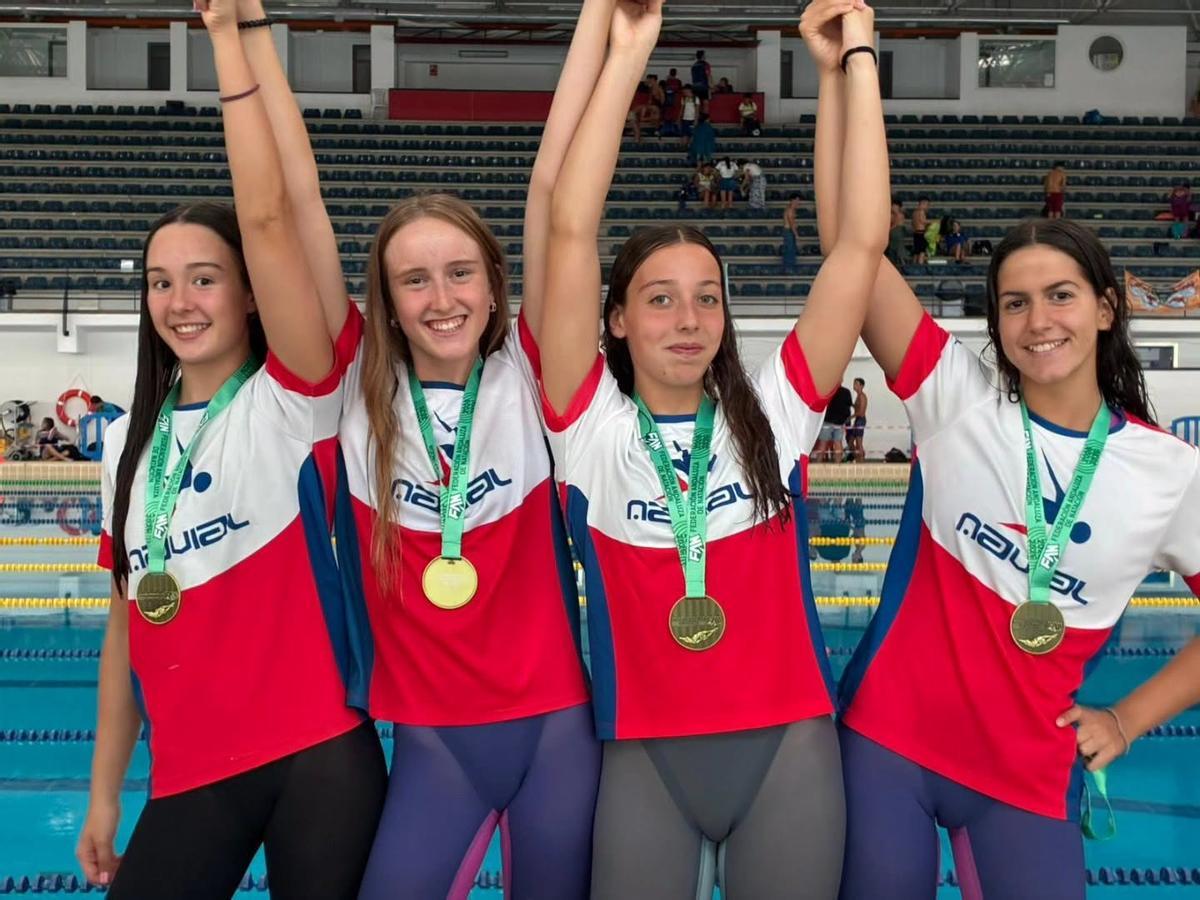 Un cuarteto medallista del Navial.
