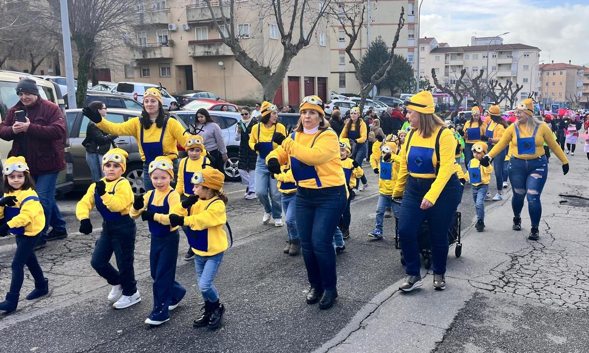 Desfile de Carnaval del colegio El Pilar de Plasencia, este jueves.