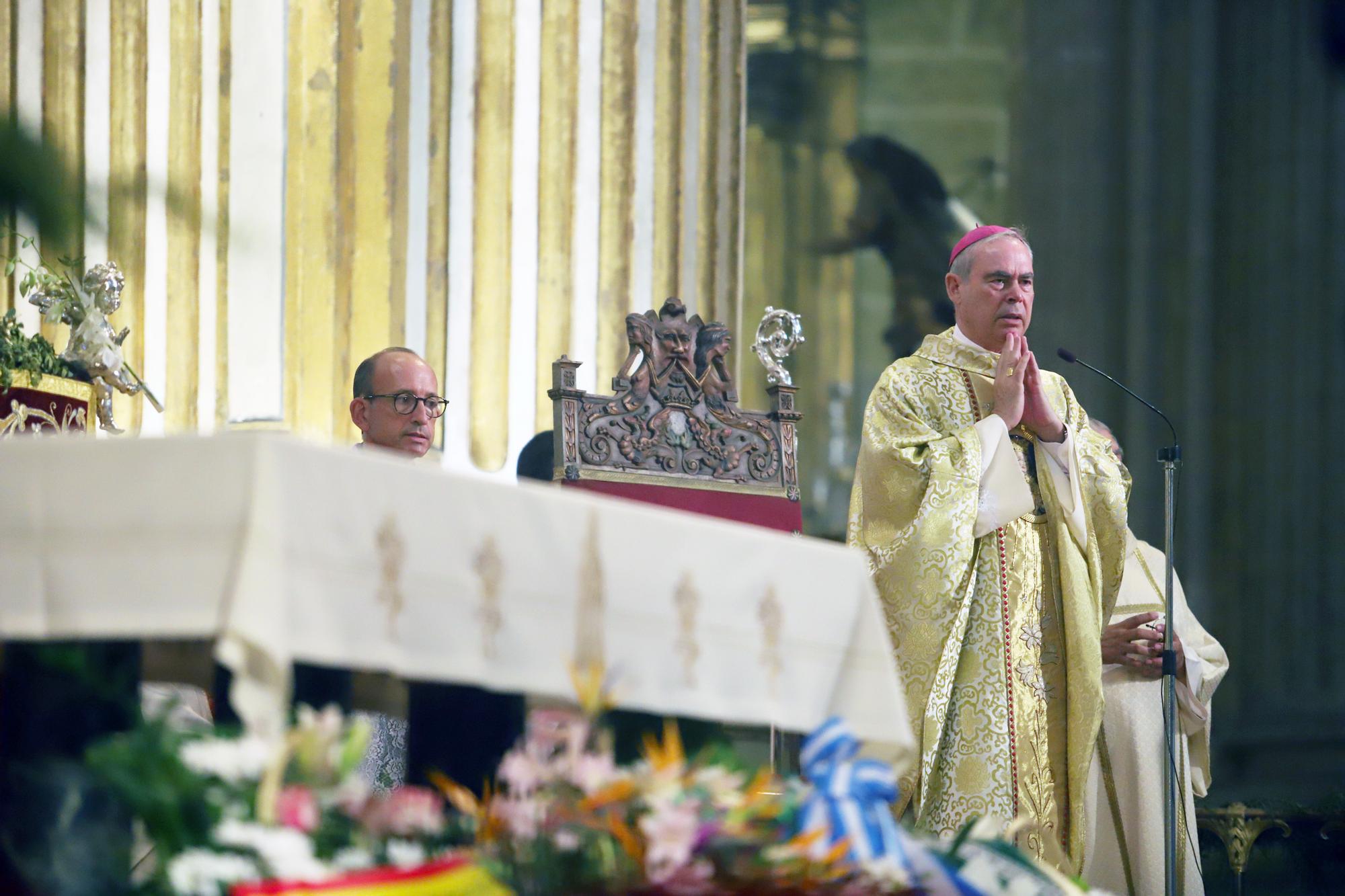 Misa y ofrenda floral a la Virgen de la Victoria en la Catedral de Málaga