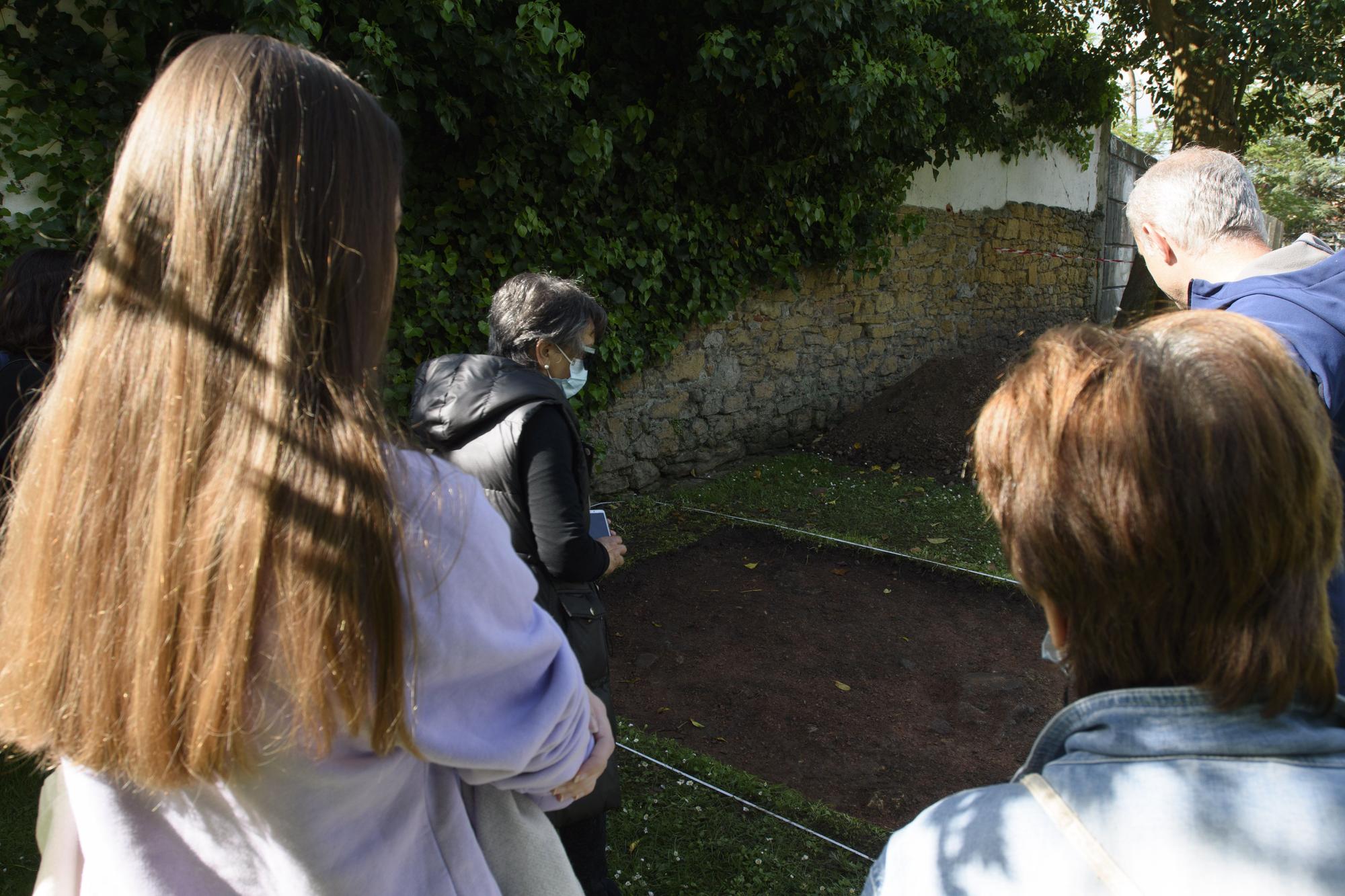 EN IMÁGENES: Así fue la primera visita guiada por los jardines de La Rodriga en Oviedo