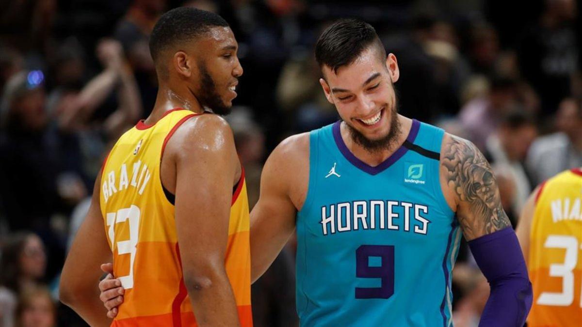 Willy aprovecha sus minutos con los Hornets