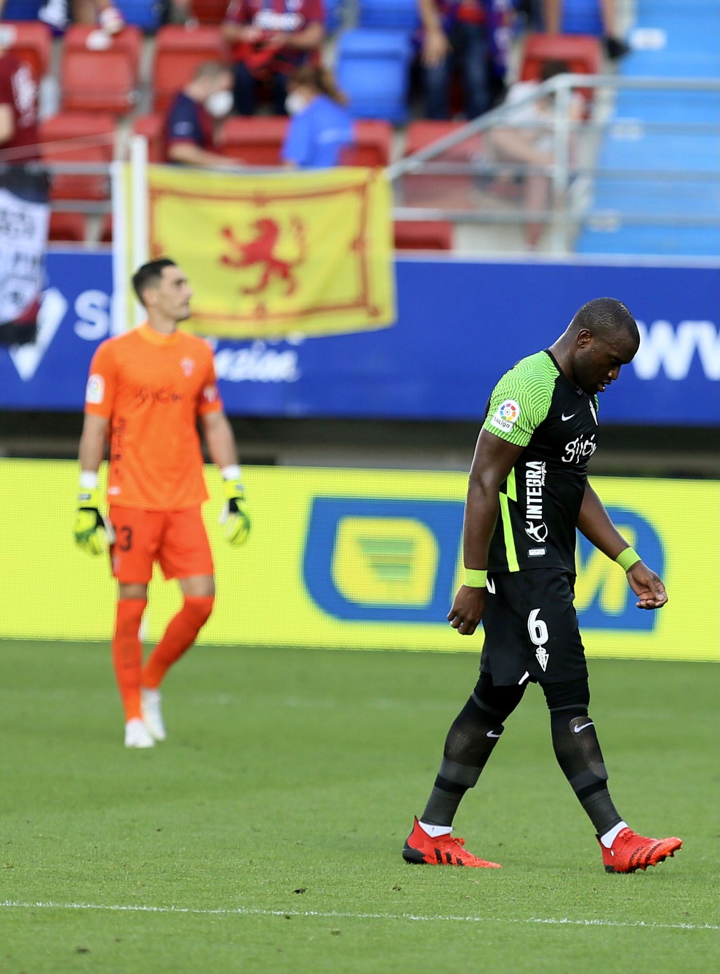 El partido entre el Eibar y el Sporting, en imágenes