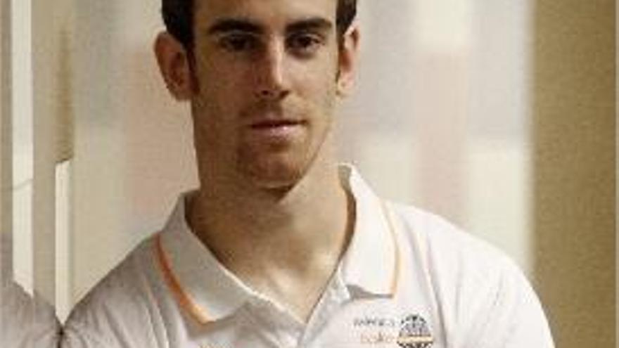 Claver, en el túnel de vestuarios de la Fonteta.