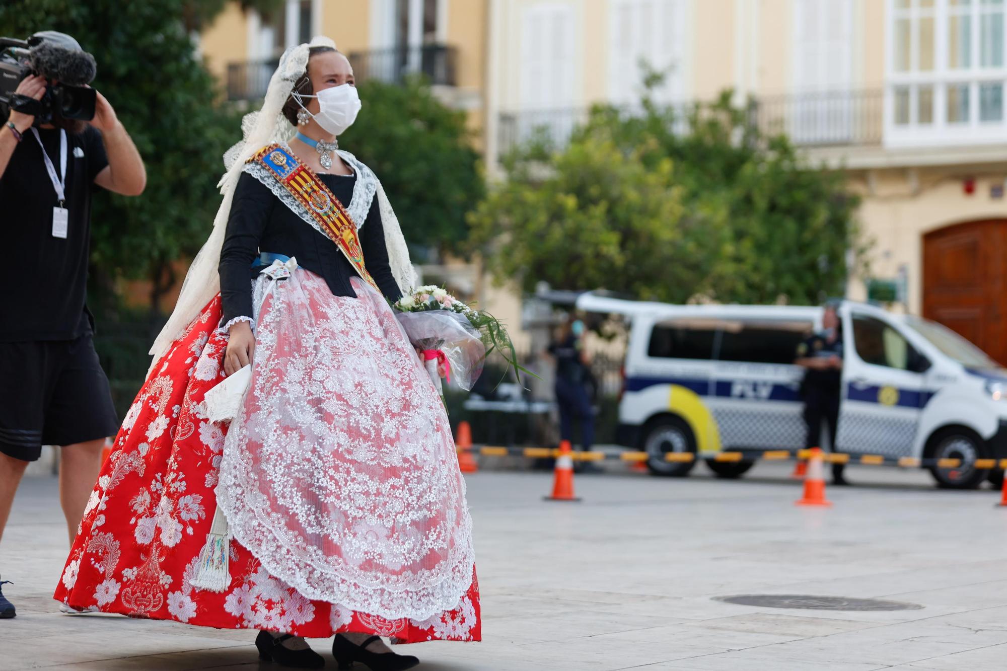 Búscate en el segundo día de Ofrenda por la calle Caballeros (entre las 19.00 y las 20.00 horas)