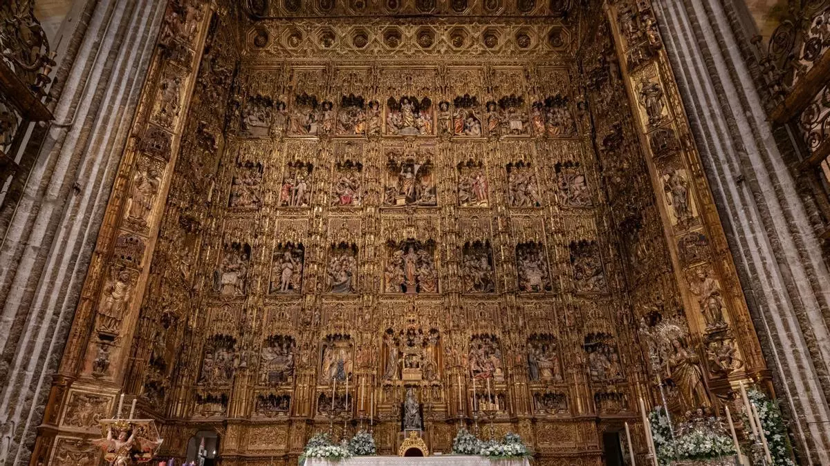 Directo | Paso de las cofradías por la Catedral de Sevilla
