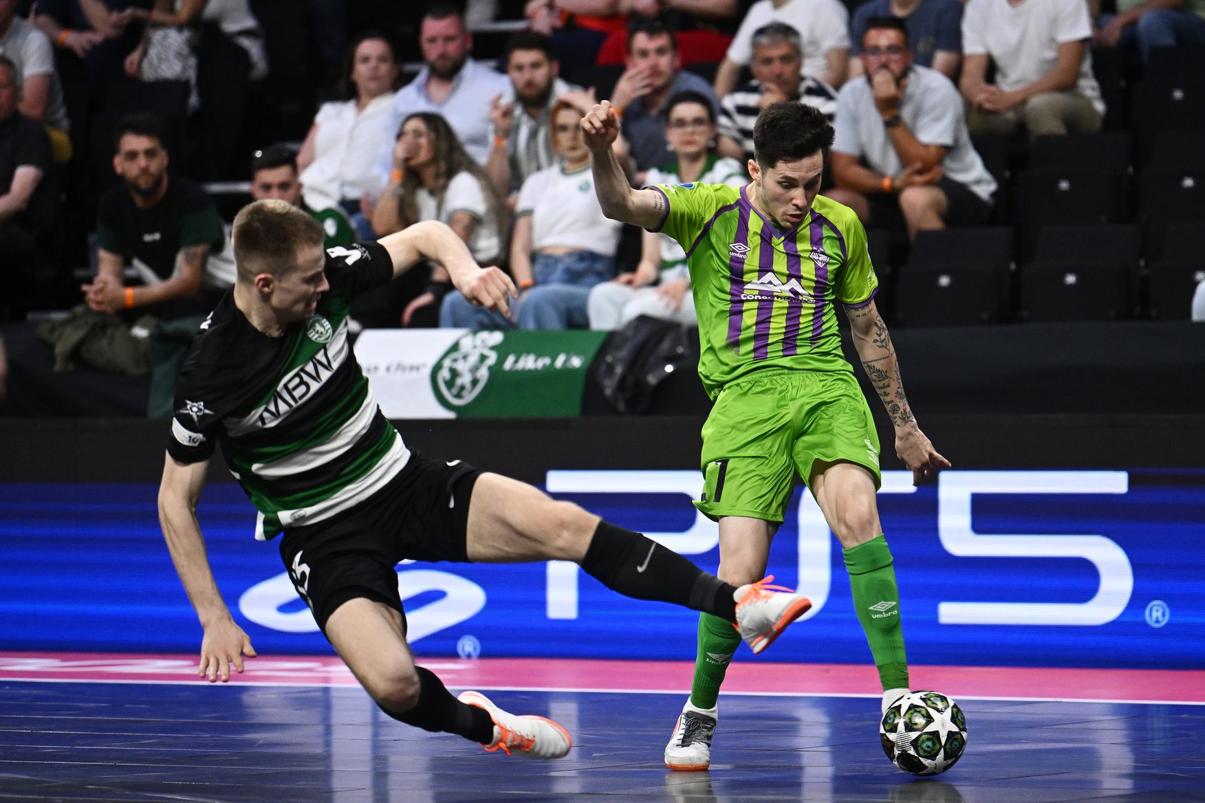 Las imágenes de la victoria del Palma Futsal (0-3) al Sporting que le clasifica a la final de la UEFA Champions Futsal