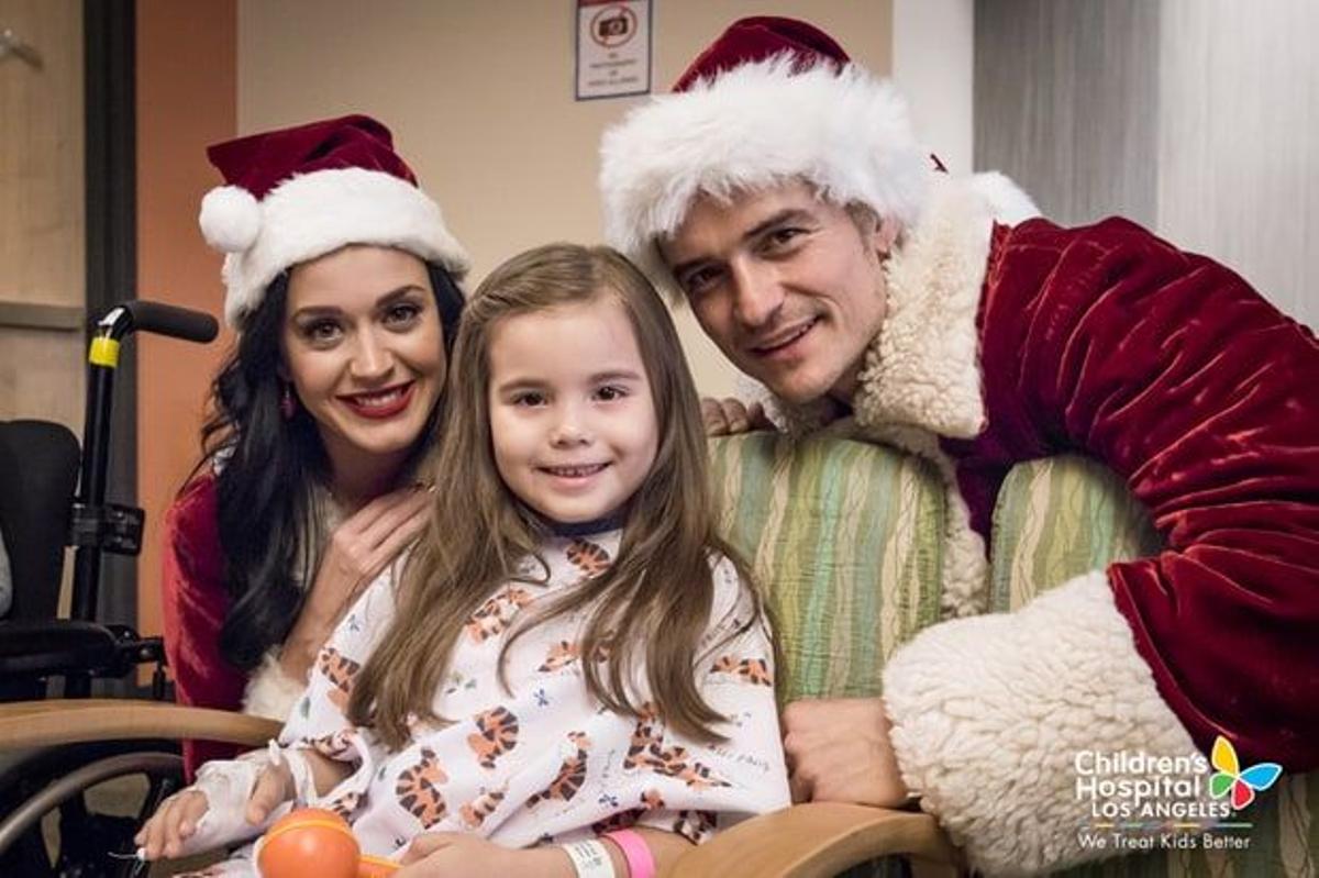 Orlando Bloom y Katy Perry visitan un hospital infantil 2