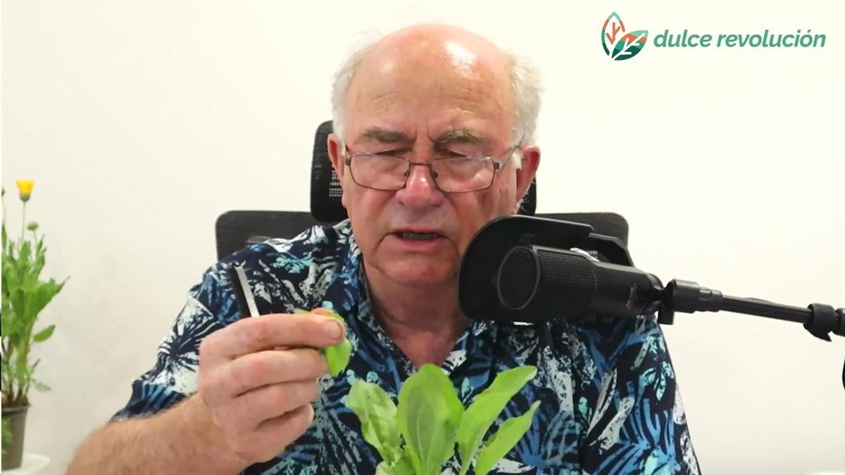 El payés Josep Pàmies habla del uso de plantas contra el cáncer sus redes sociales.