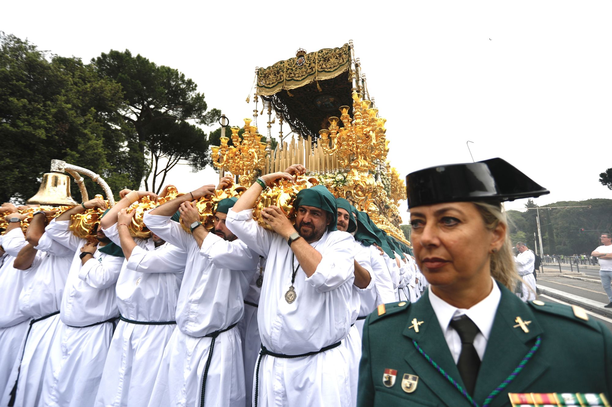Gran procesión por el Jubileo de las Cofradías, en fotos