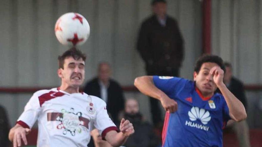 El fabril Pelayo se anticipa de cabeza a Steven.