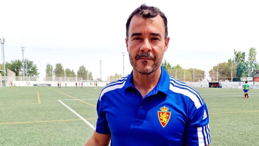 Chuaquín Bernal, durante el partido de fútbol de su hijo.