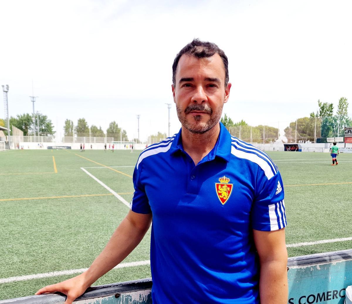 Chuaquín Bernal, durante el partido de fútbol de su hijo.