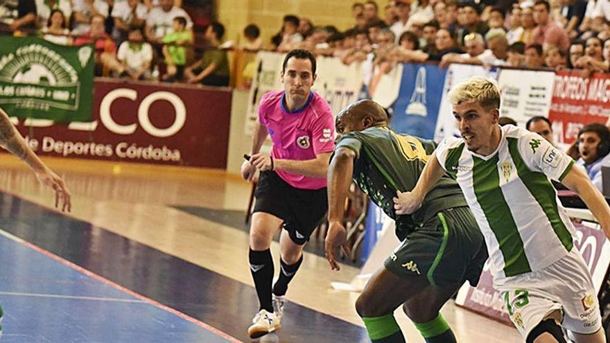 Bernado Simón ja ha arbitrat partits decisius com el del play-off d&#039;ascens a Primera entre el Còrdova i el Betis