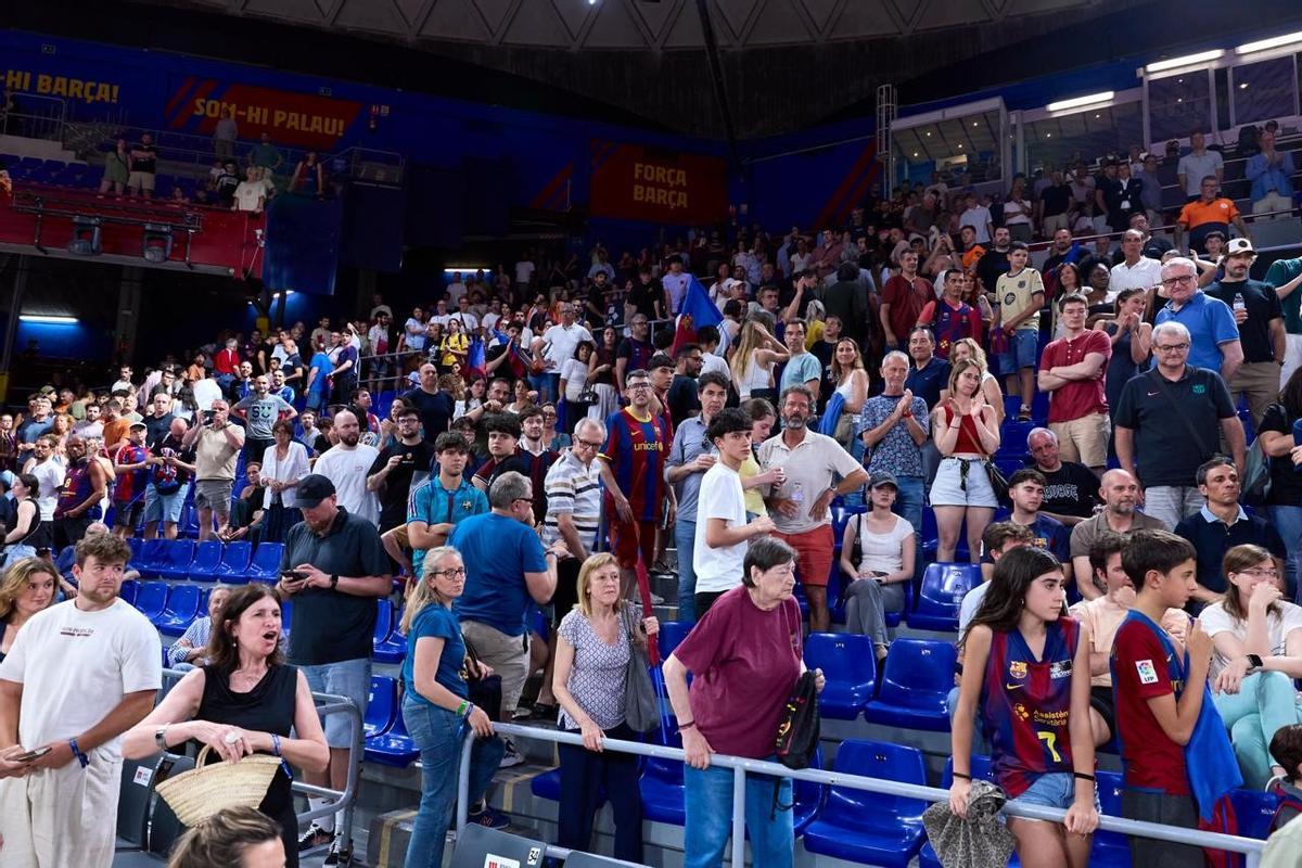Cabreo y desconcierto en el Palau tras otra temporada que el equipo acabará en blanco, la tercera consecutiva