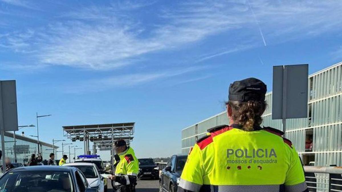 Els delictes a l’aeroport de BCN cauen un 70% per la pressió policial