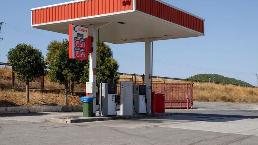 Imagen de archivo de una estación para el suministro de carburante a cooperativas.  | FECOAM