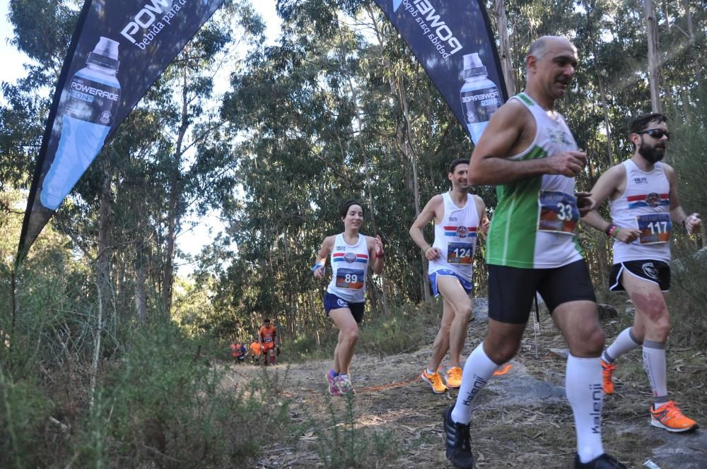 Roberto Riobó y Beatriz Fernández triunfan en la media maratón de la Costa da Vela