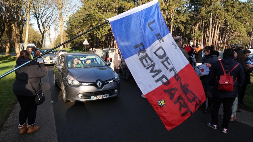 La policía francesa blinda París ante la "caravana de la libertad"