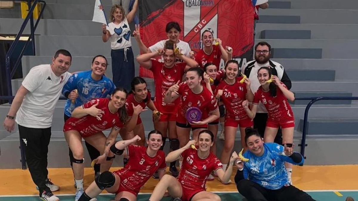 El Helvetia Saeplast Cañiza, tras un triunfo reciente.