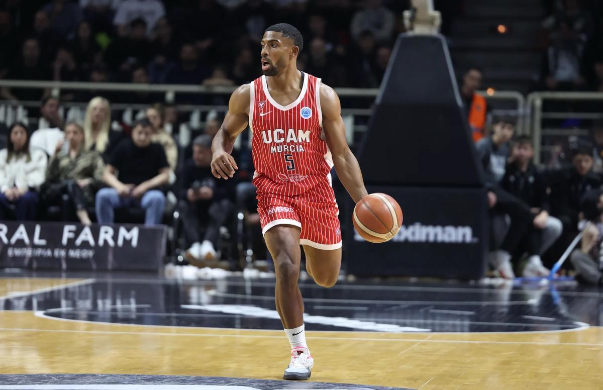 David DeJulius, del UCAM Murcia, durante el duelo en Grecia ante el PAOK.
