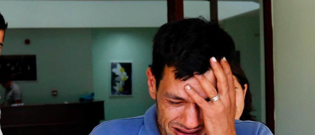 El padre de Aylan, ayer, tras identificar a su hijo en la morgue.