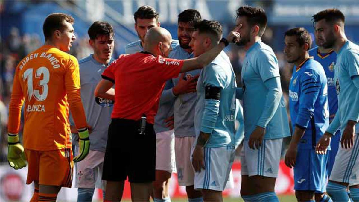 ¿Se pueden sacar dos amarillas en un segundo? Así ha sido la expulsión de Maxi Gómez