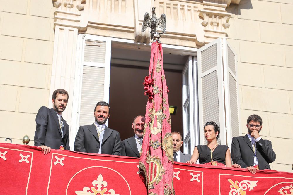 Procesión cívica de la Enseña del Oriol en Orihuela