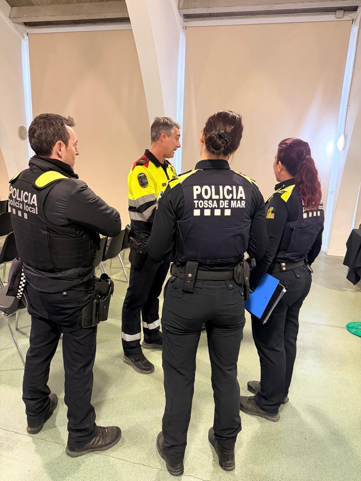 Les fotos de la jornada a Salt sobre el control del transport de viatgers en vehicles lleugers