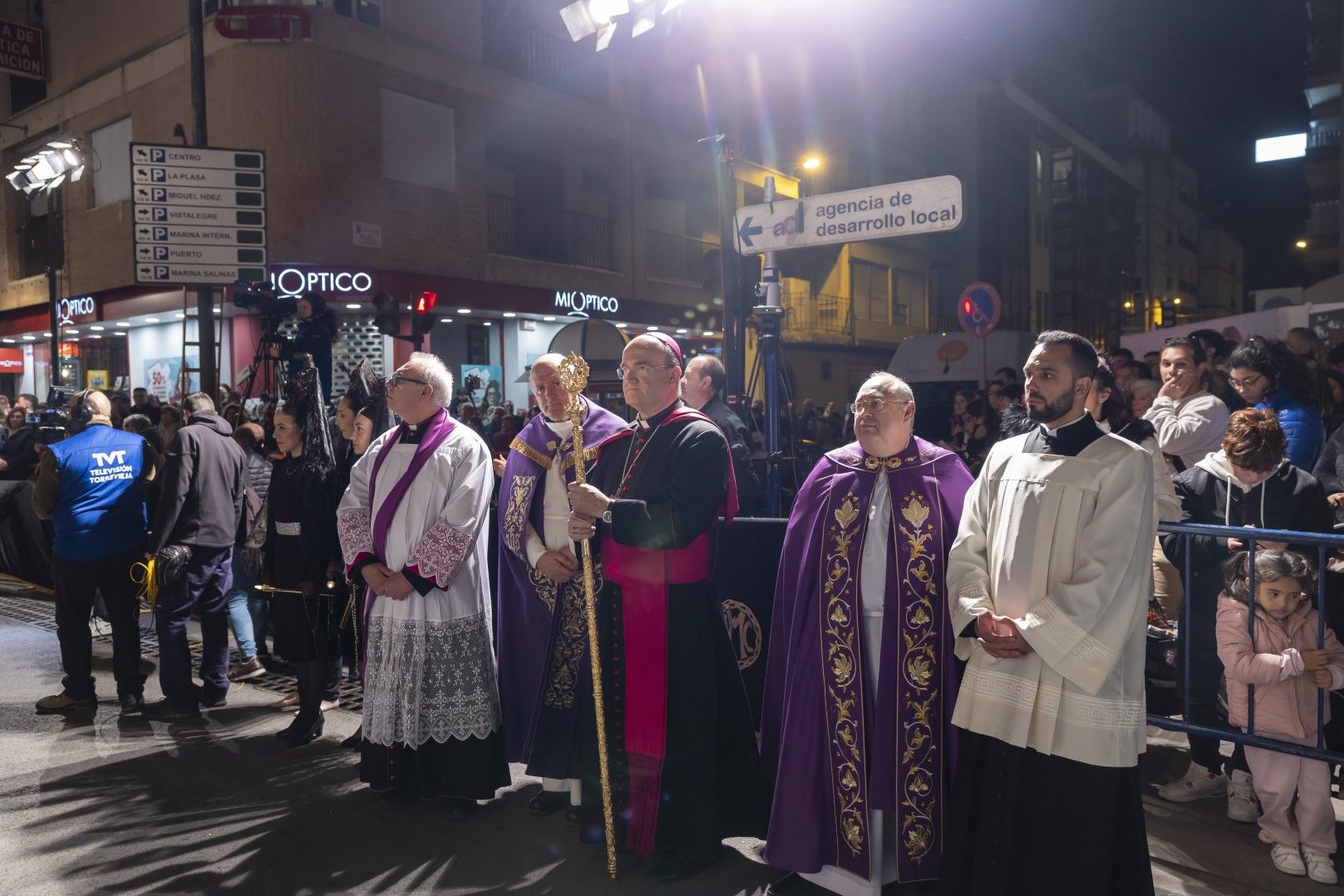 Encuentro de la Vía Dolorosa en Torrevieja del Miércoles Santo con la presencia del obispo José Ignacio Munilla