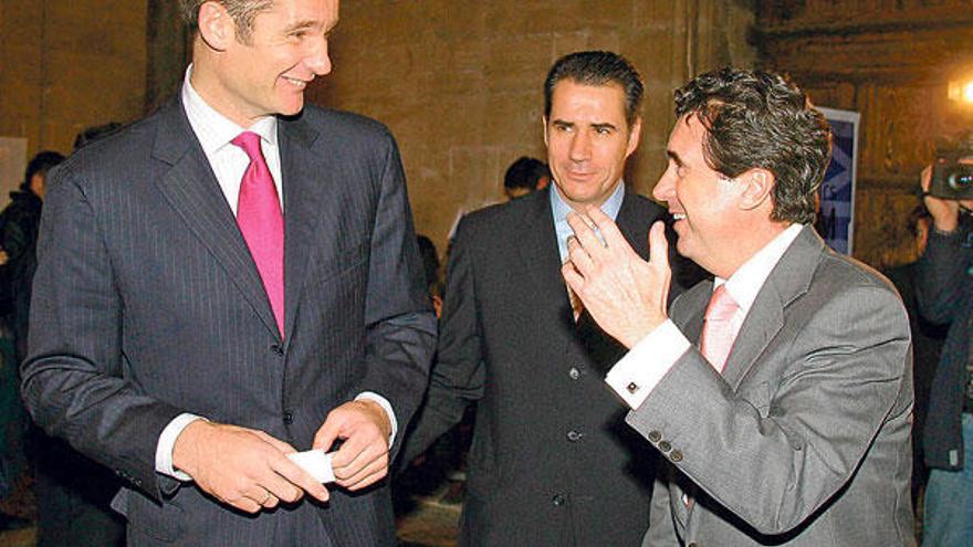 Iñaki Urdangarín y Jaume Matas, en el foro celebrado en Palma en 2005 y que ahora se investiga.