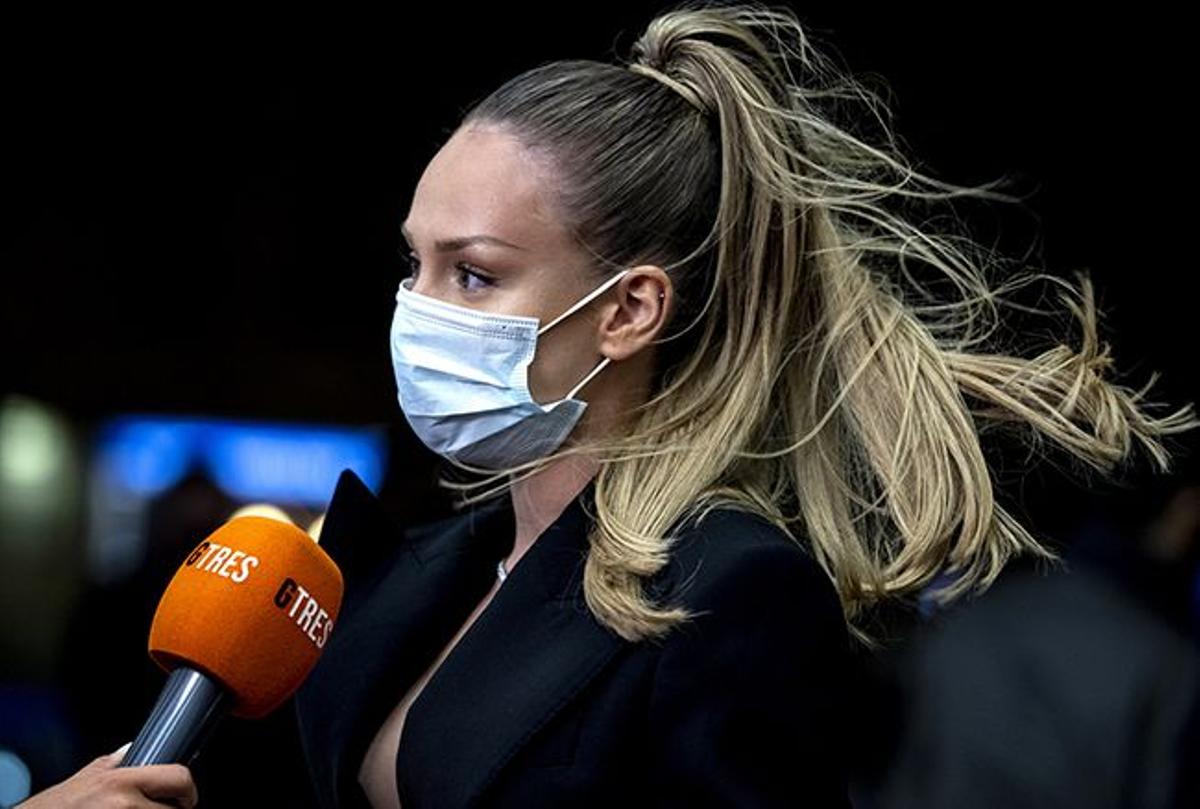 Ester Expósito, con mascarilla en el Festival de San Sebastián