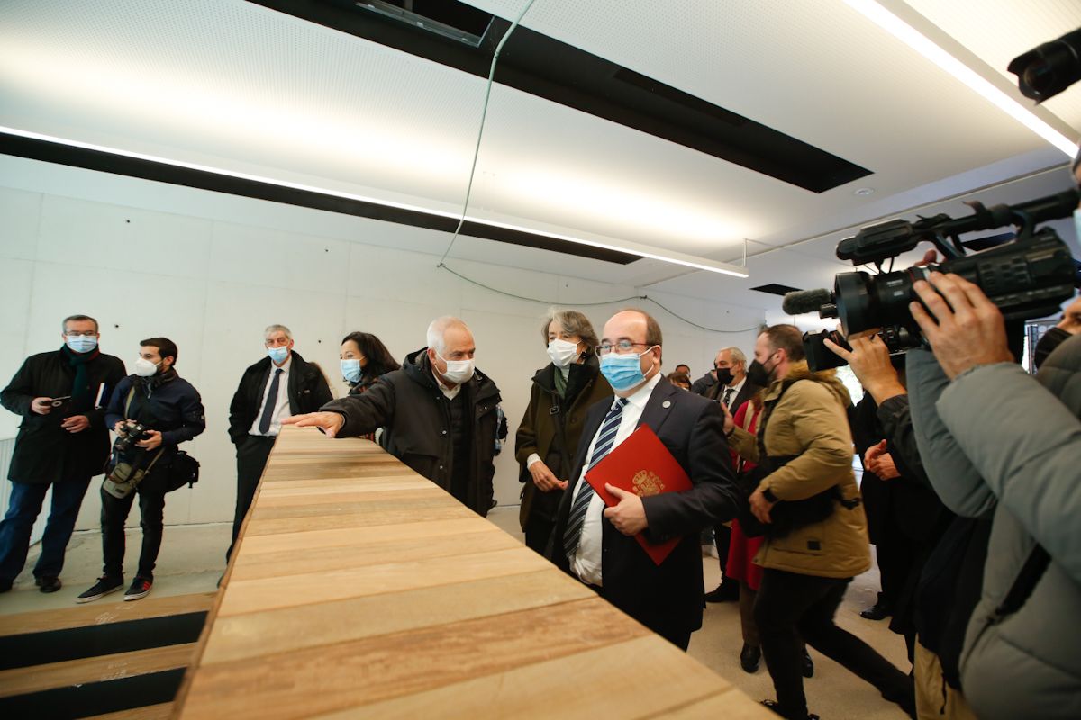 El ministro de Cultura visita la obra de la Biblioteca del Estado