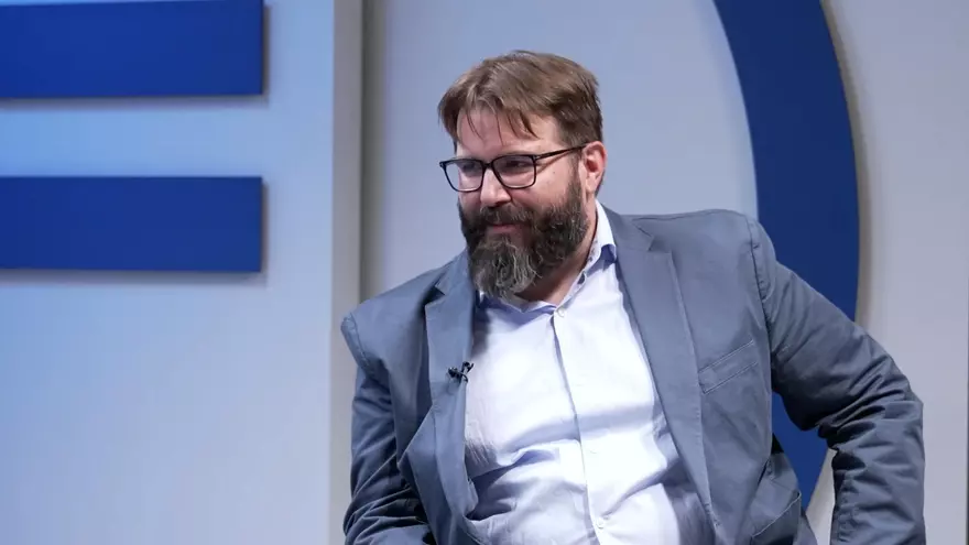 Javier Porras, experto en Relaciones Internacionales, analiza los principales asuntos que abordan la UE y China en la cumbre de Pekín