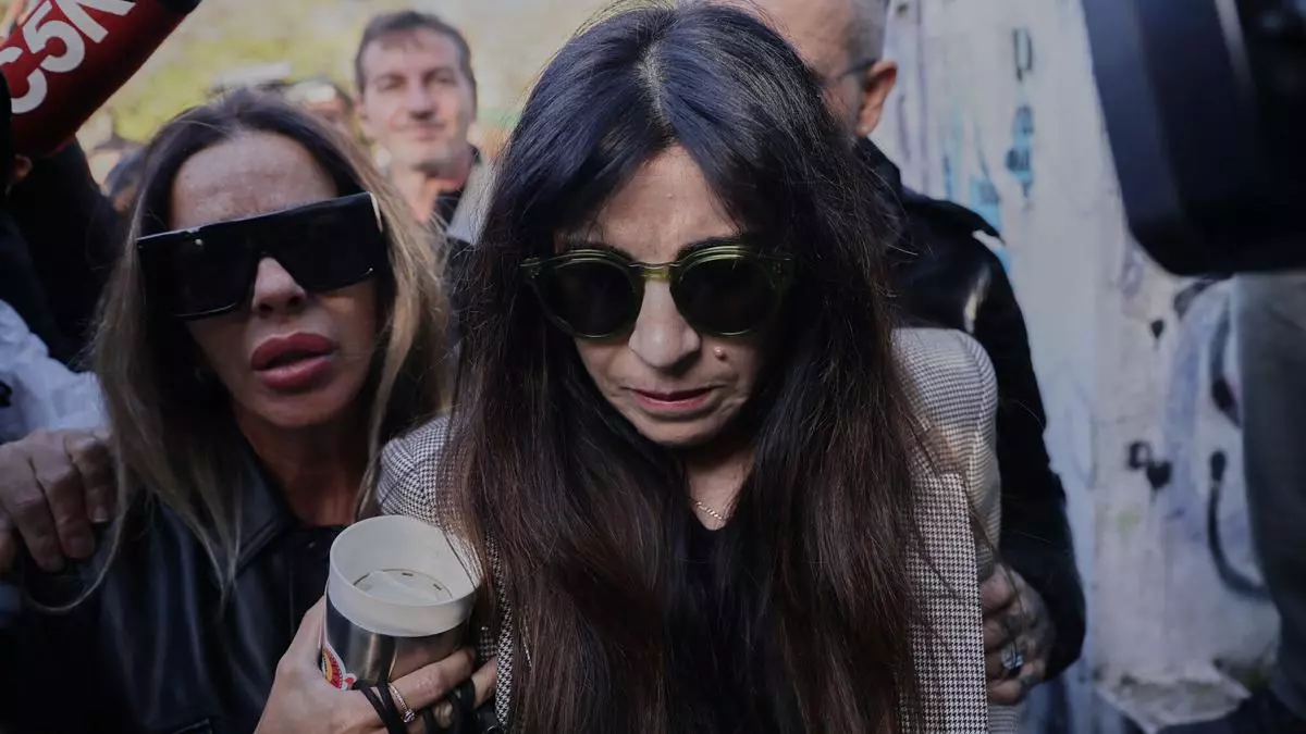 Gianinna Maradona denuncia que el m谷dico de su padre ignor車 sus alertas sobre su deterioro