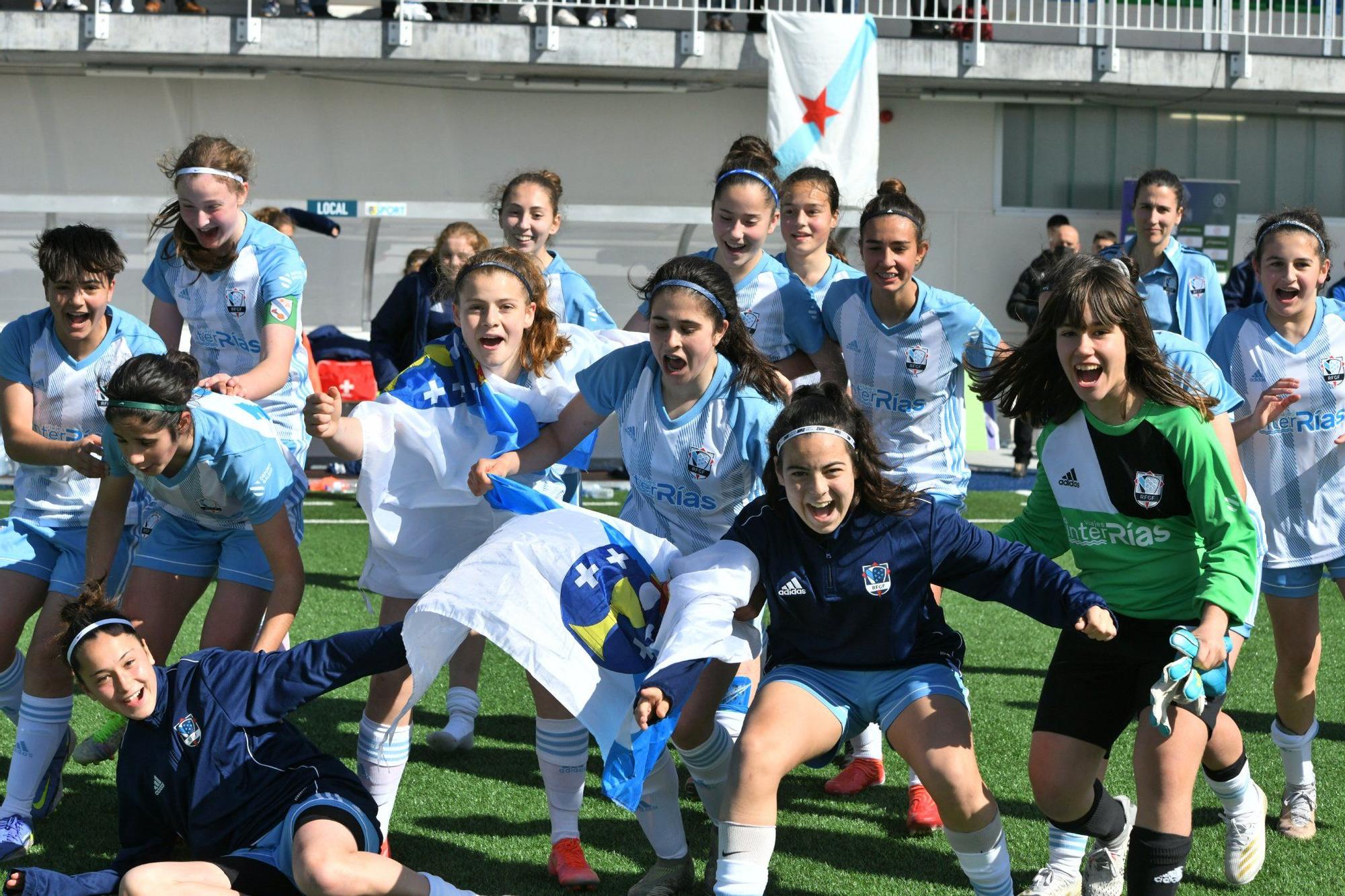 Celebración de la selección gallega sub-15 tras lograr el pase para la fase final del Campeonato de España de Autonomías.