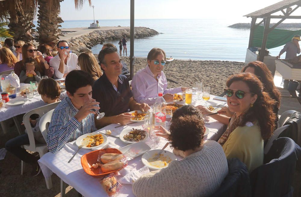 Málaga inicia el puente de la Constitución y la Inmaculada con sol, buena temperatura y calles y paseos marítimos llenos